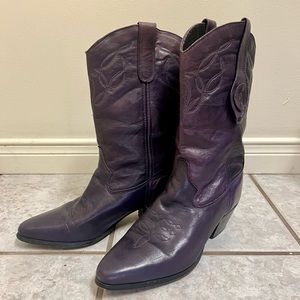 Purple cowgirl boots 💜